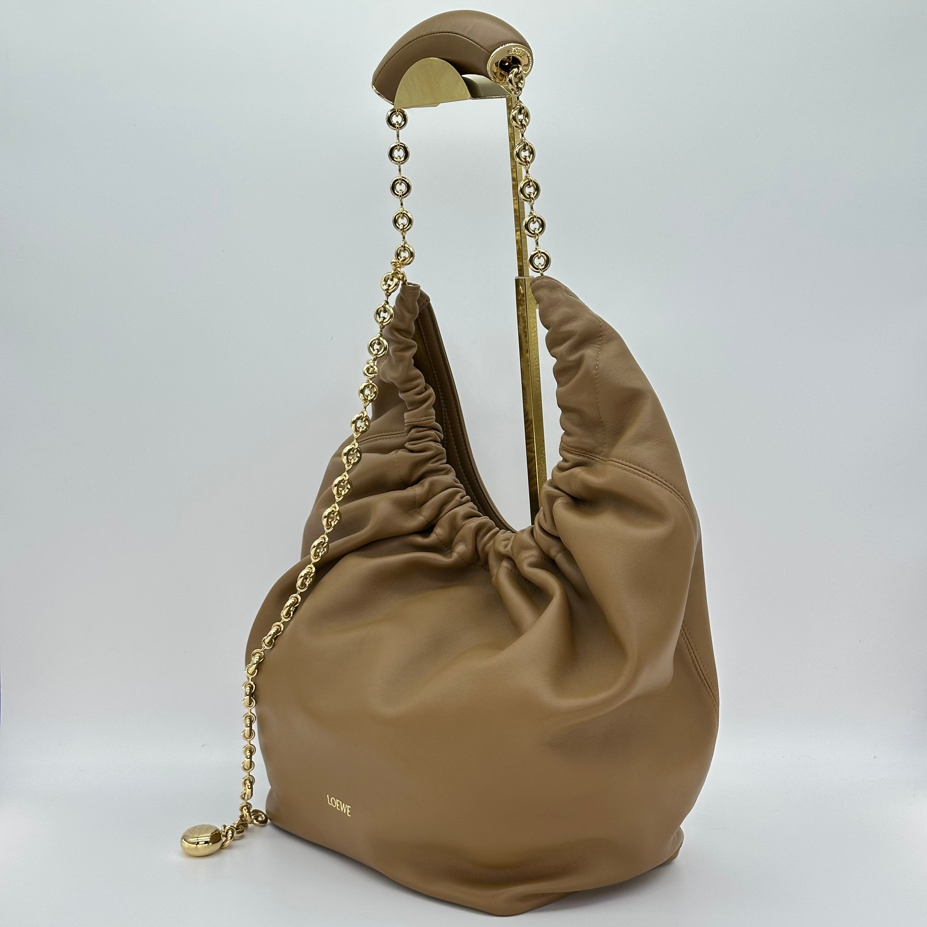 LOEWE Squeeze Bag LOEWE Tote Chain Shoulder Bag A914NCHX01