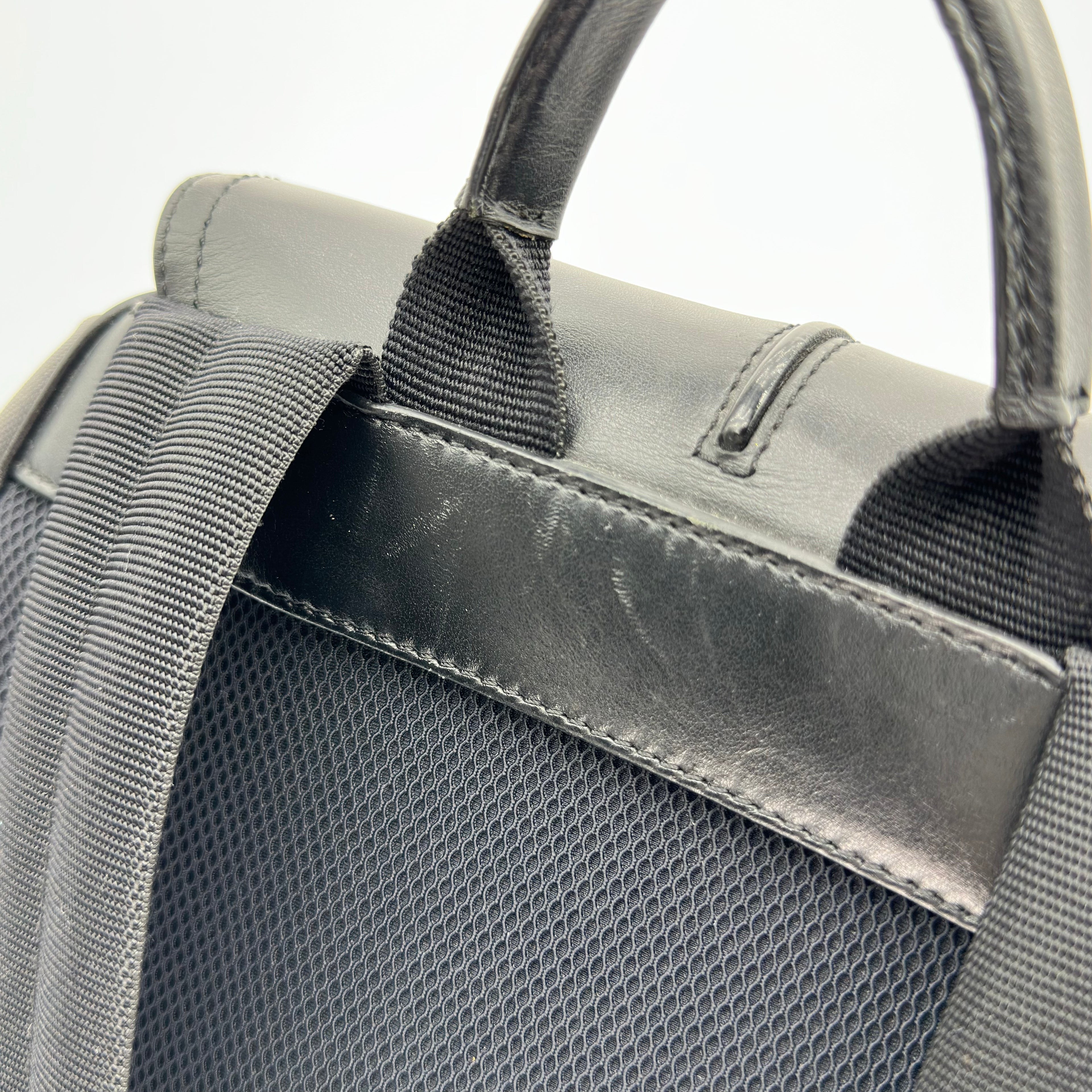 SAC A DOS DIOR HOMME MOTION EN NYLON GRIS ET CUIR NOIR GREY BACKPACK