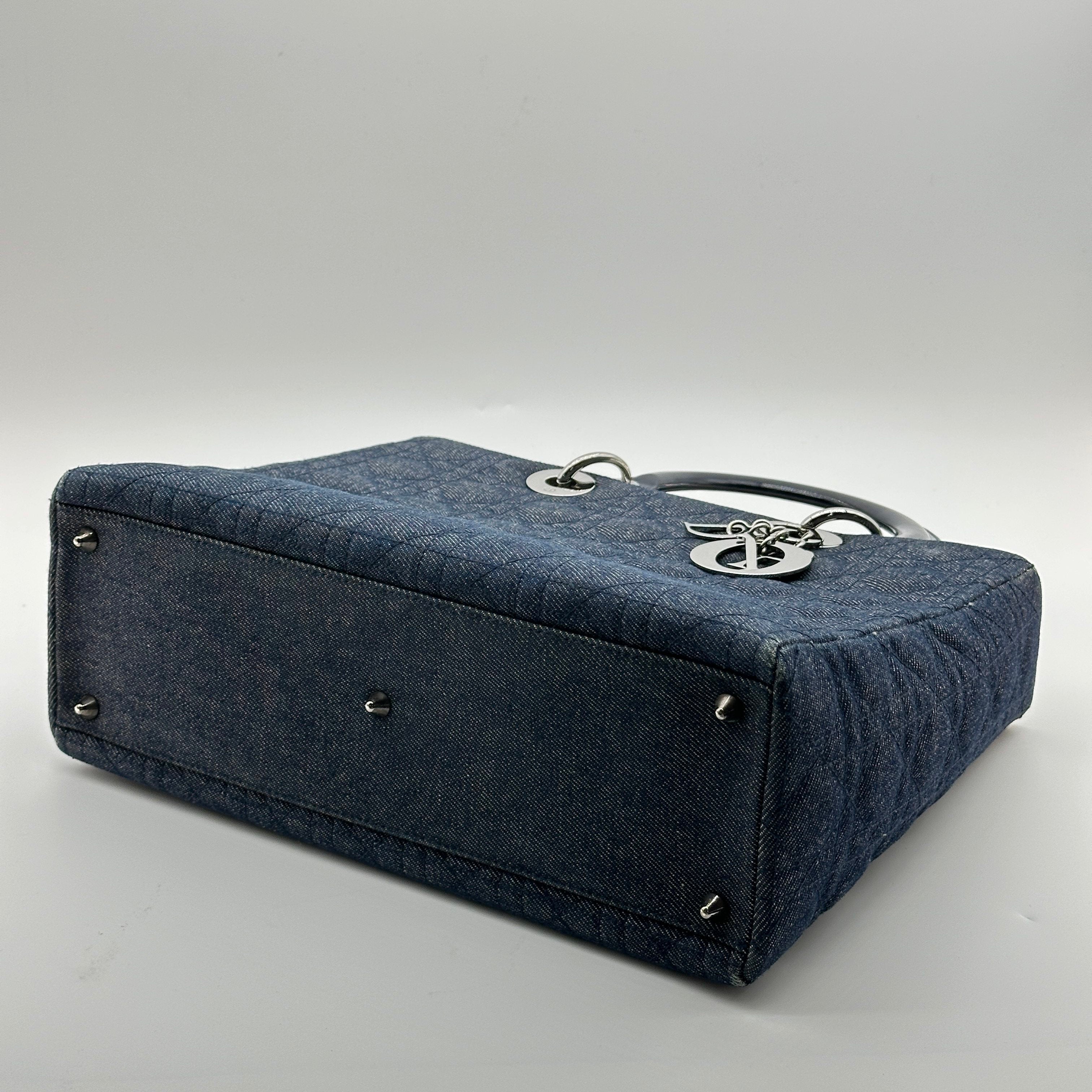christian Dior lady Dior  cannage large denim patent leather 2 way handbag navy blue open papers