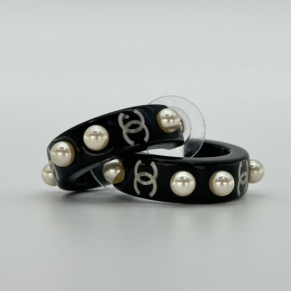 Boucles d'oreilles Chanel Perles Noires