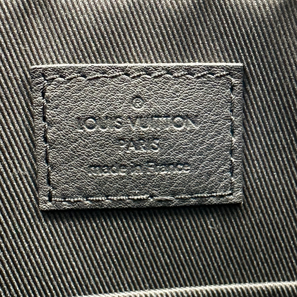 Louis Vuitton Monogram Shadow Trio Messenger M46602 Black with RFID
