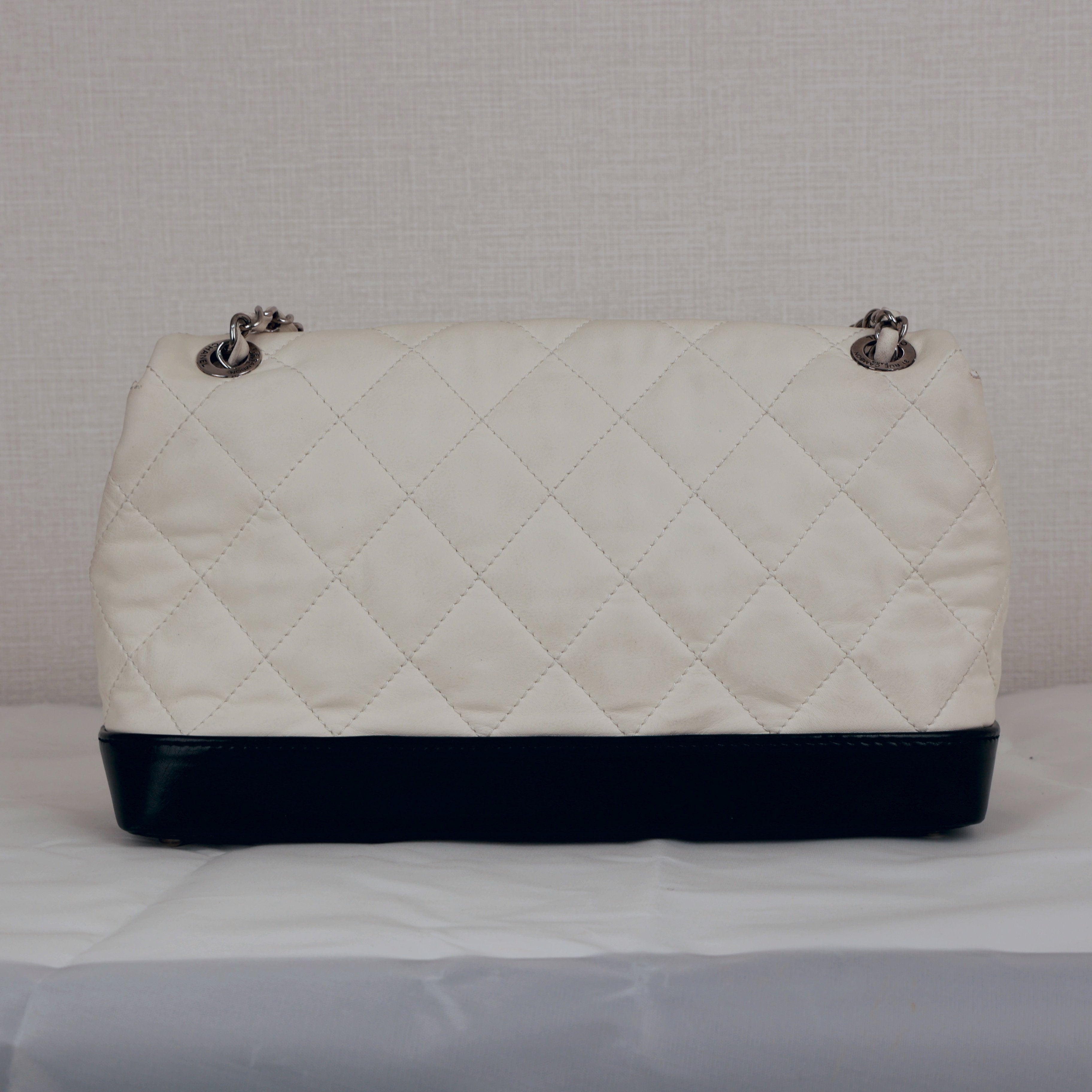 Chanel 马特拉塞翻盖包 白色×黑色 银色单肩斜挎包 14系列