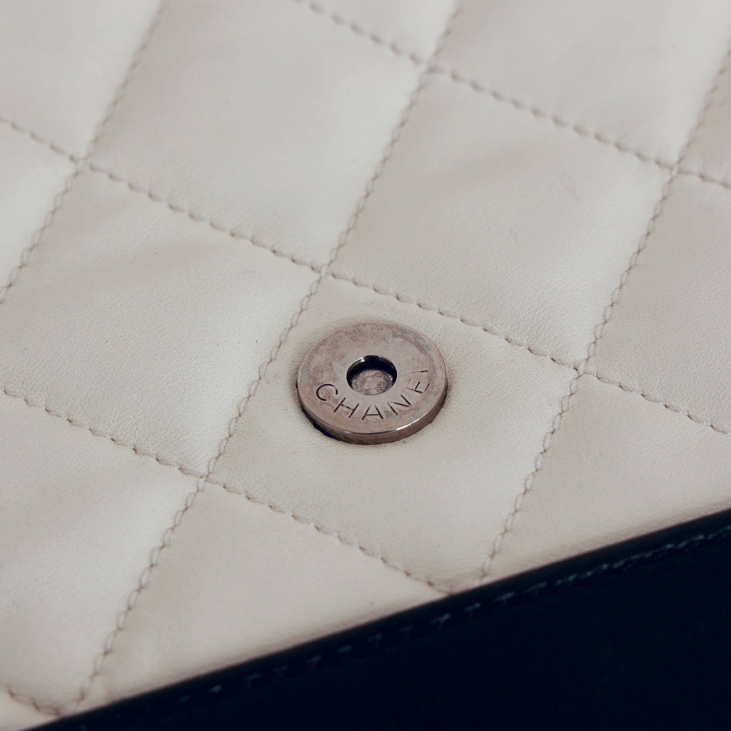 Chanel 马特拉塞翻盖包 白色×黑色 银色单肩斜挎包 14系列