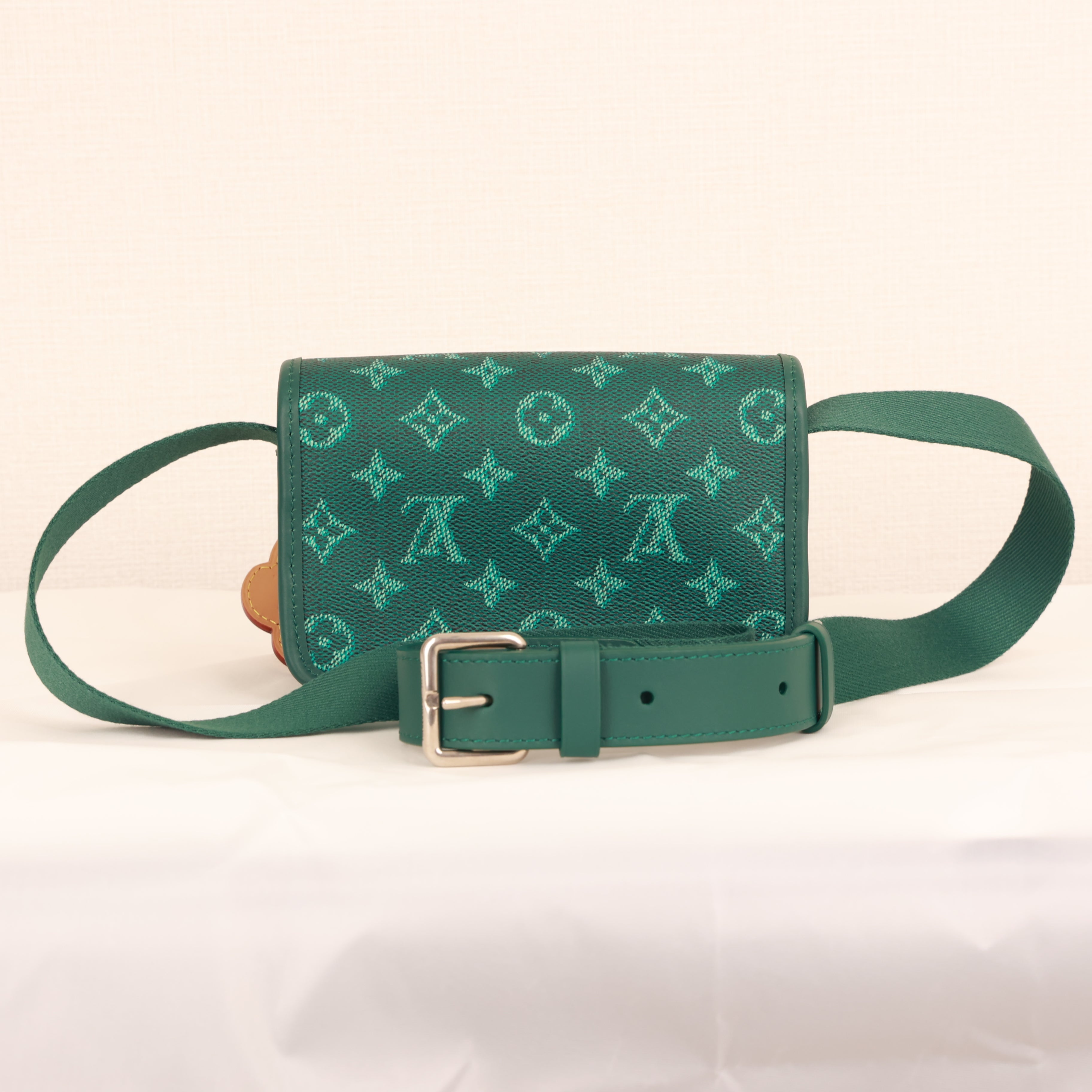 Louis Vuitton Bosporus Kameratasche Monogram Canvasm Messenger Umhängetasche M12637 RFID