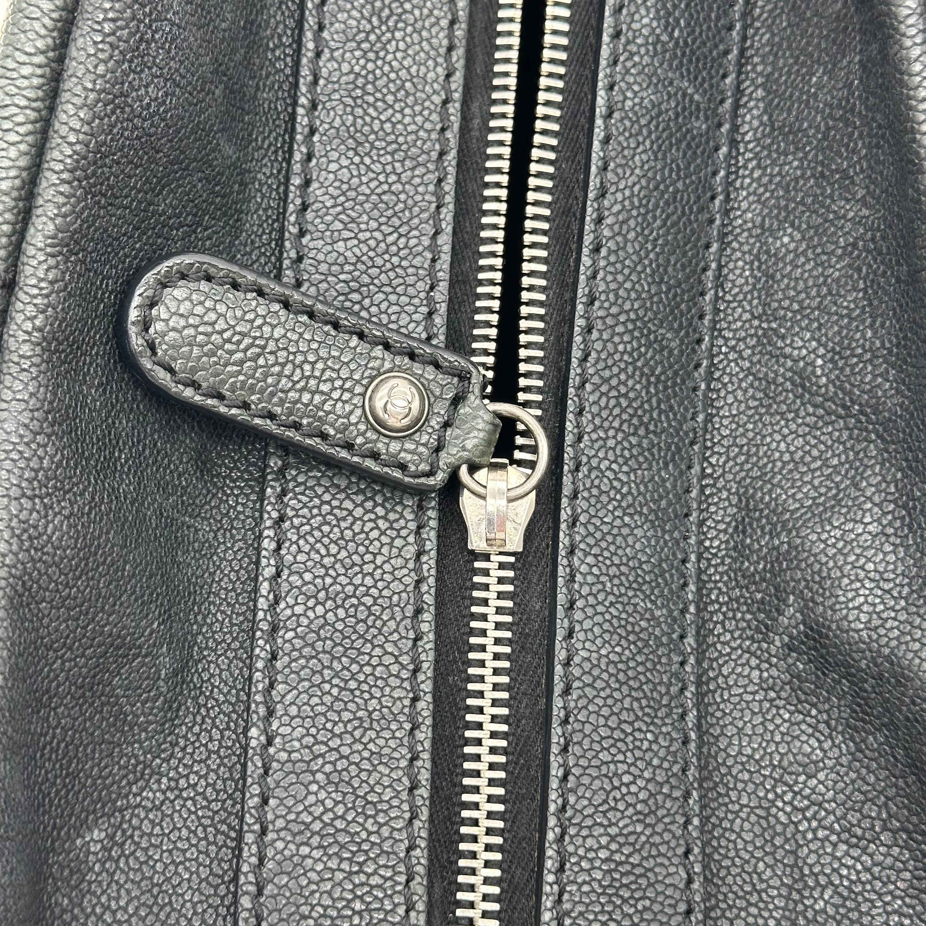 Chanel Matelasse Wild Stitch 哑光鱼子酱皮革波士顿包黑色复古 10 系列
