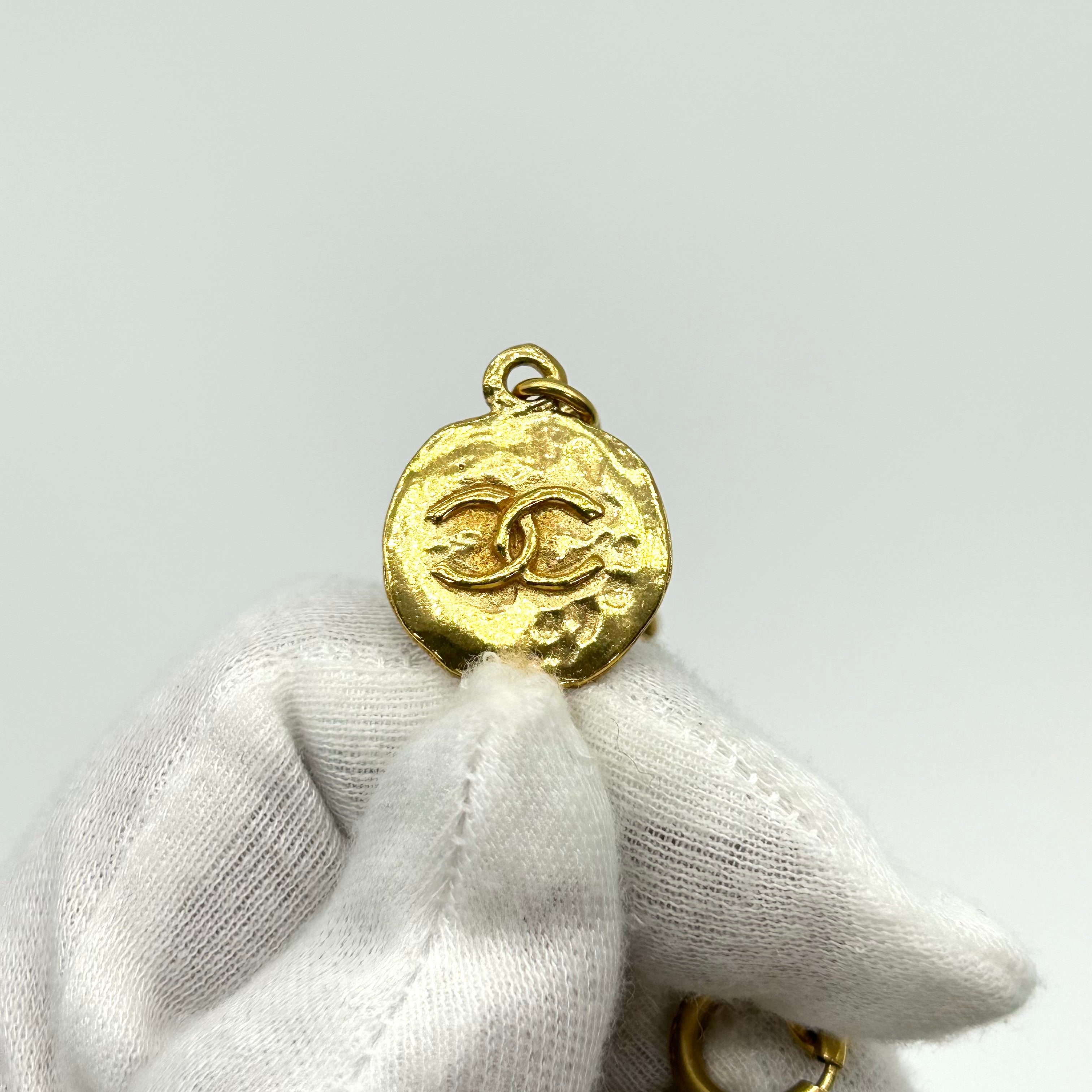 Chanel Vintage Coin Sweater Chain Necklace Gold 93P