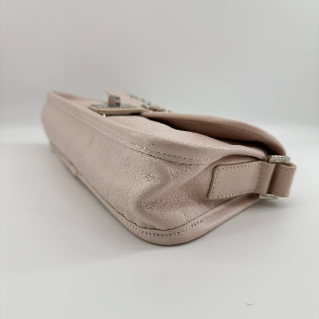 Chanel Vintage Mademoiselle Lock Flap Bag 2.55 Leather Shoulder Bag Pink Silver Metal Fittings 8XXXXXX