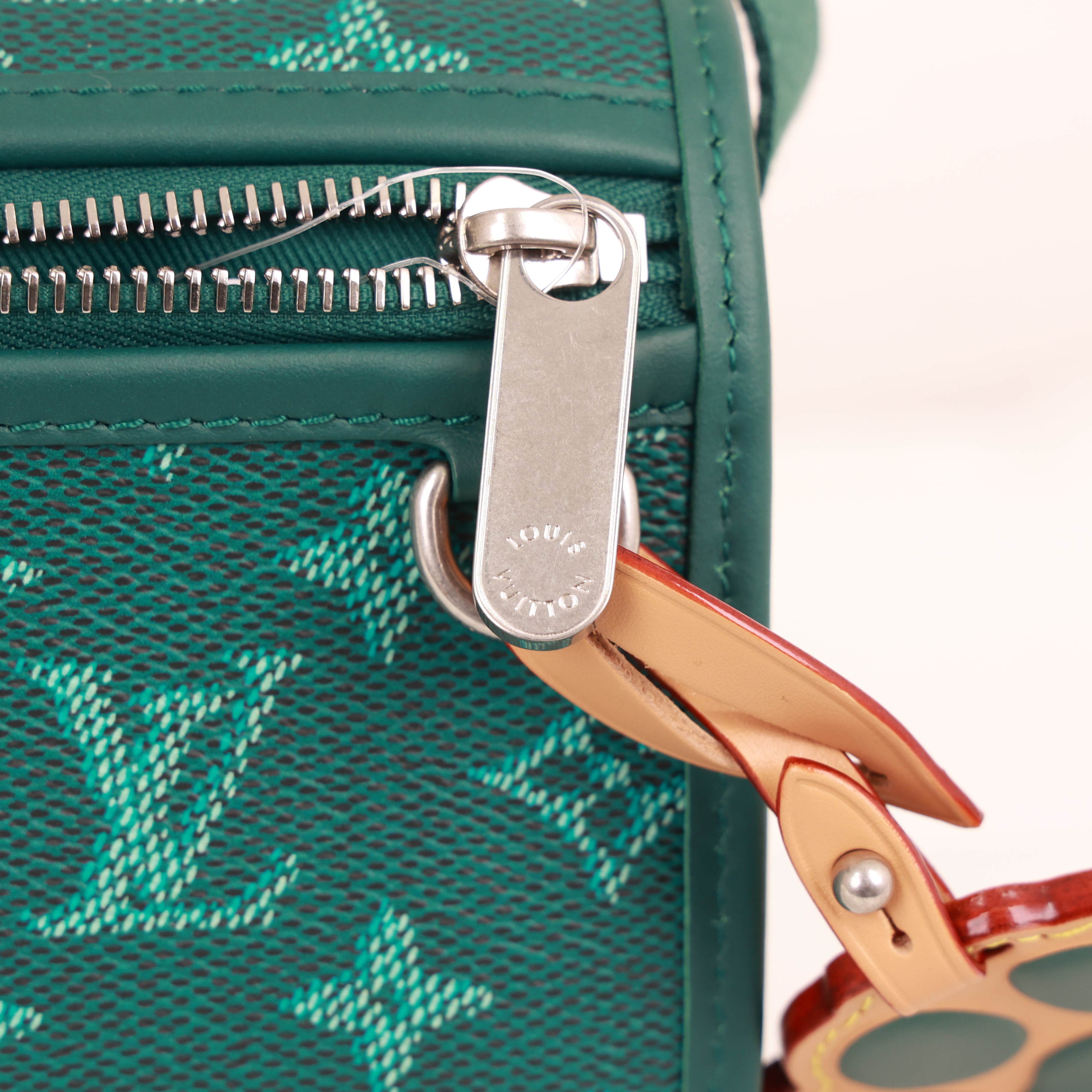 Louis Vuitton Bosporus Kameratasche Monogram Canvasm Messenger Umhängetasche M12637 RFID
