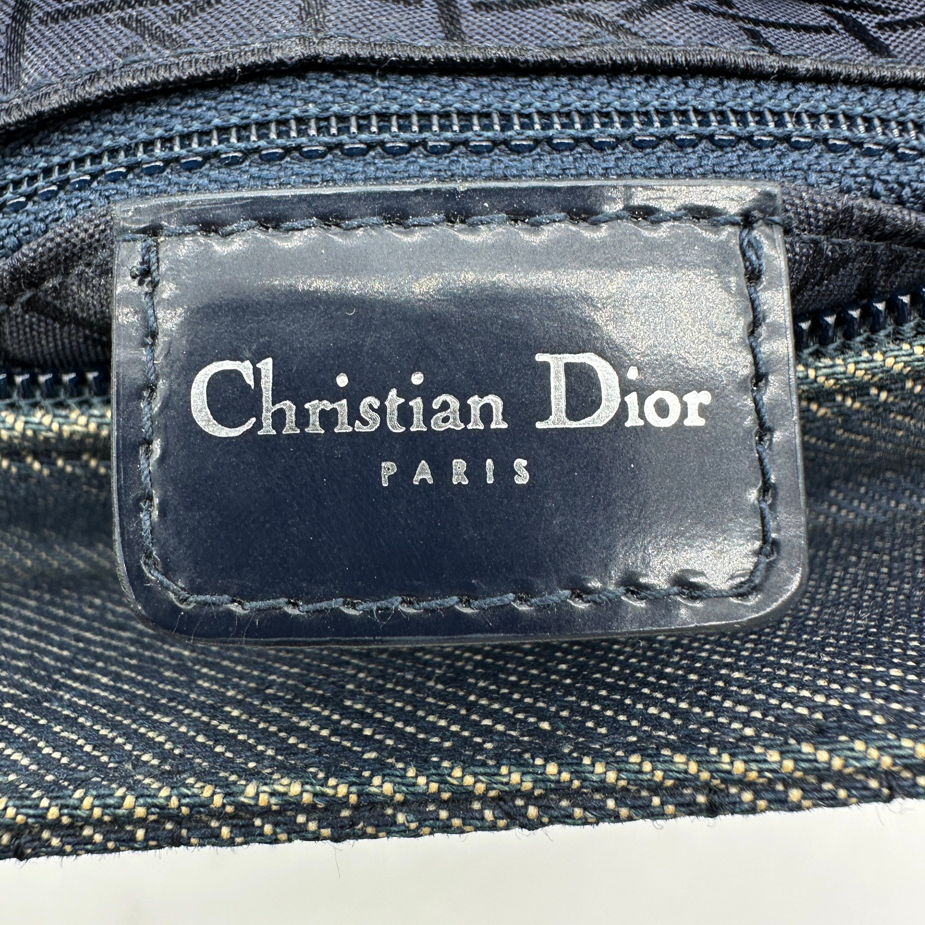 christian Dior lady Dior  cannage large denim patent leather 2 way handbag navy blue open papers