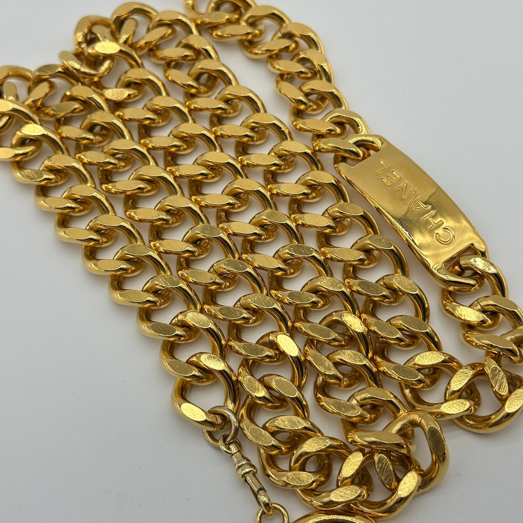 Chanel 31 Rue Cambon 94A Gold Chain Medallion Belt