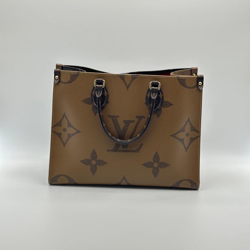 Louis Vuitton Giant Monogram Reverse On the Go MM M45321  Brown There was an RFID response