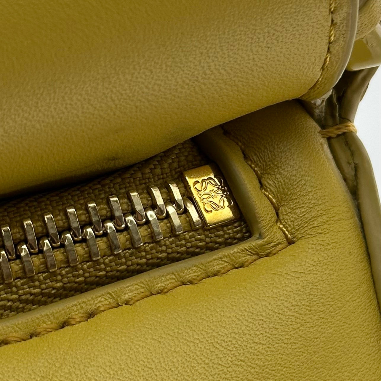 Loewe Puzzle Edge Bag Monochrome Calfskin Small Yellow