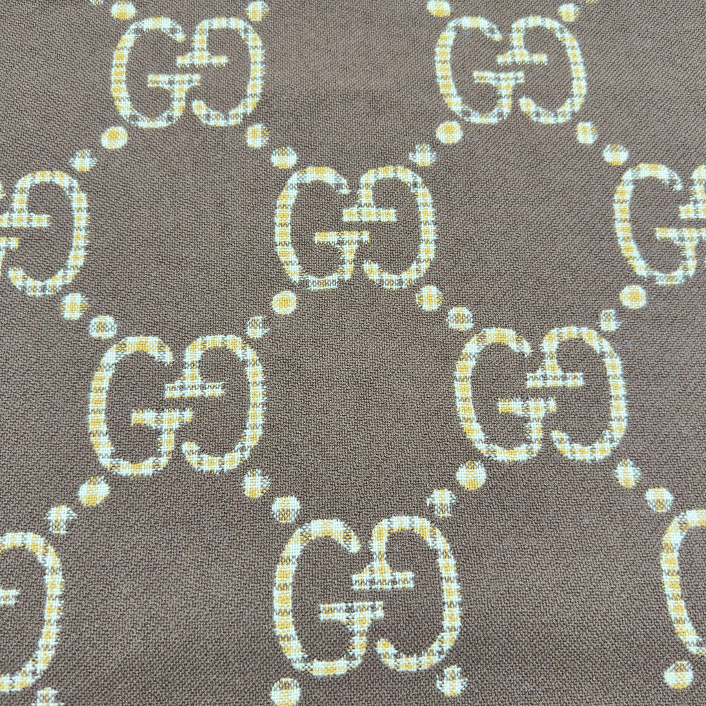 Gucci 660025 check GG Scarf Fabric Brown Wears Lint on fabric Wrinkled Frayed No quality tags