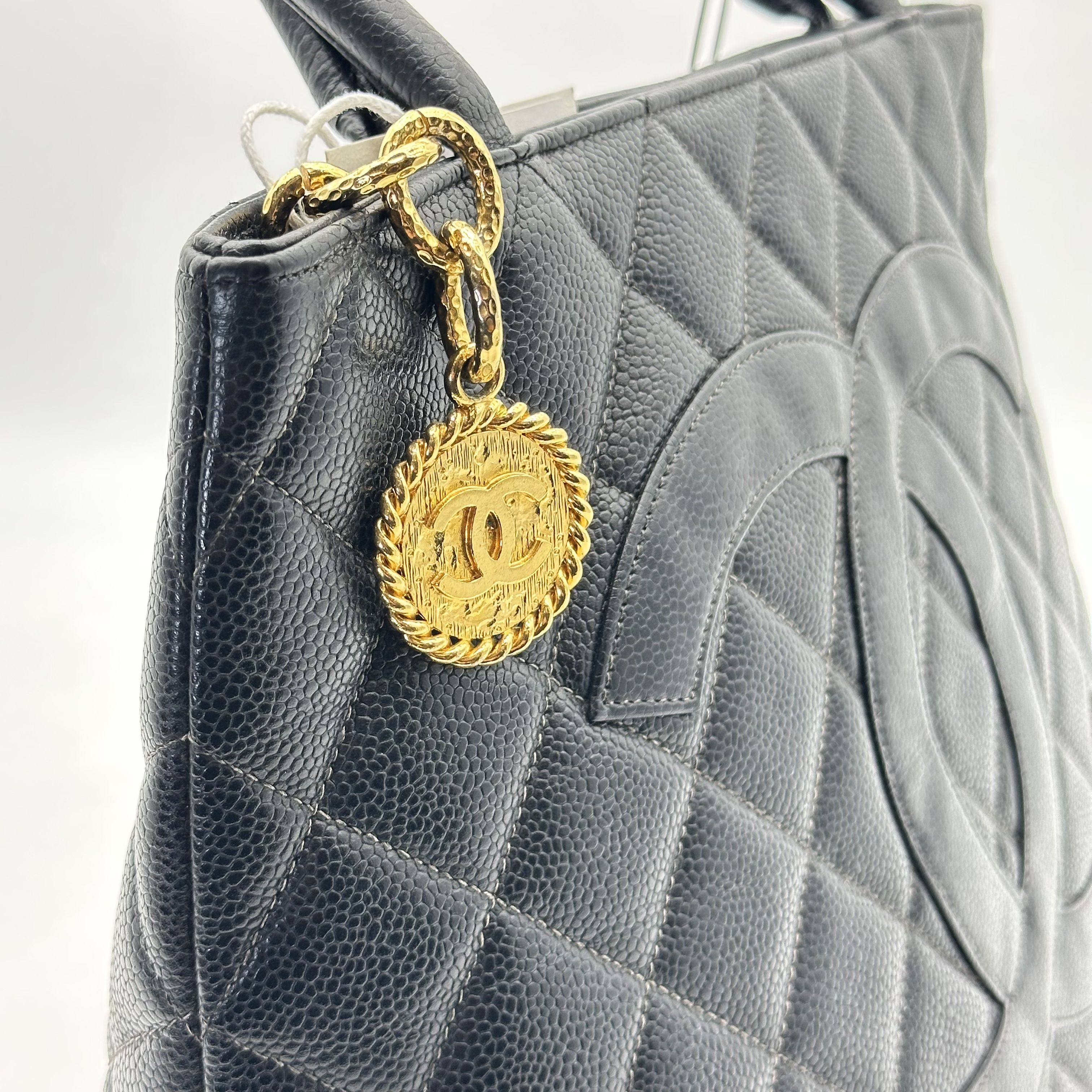 Chanel Reissue Tote Hilton Style Caviar Leather Shoulder Handbag Black Gold Hardware 5 Series Vintage