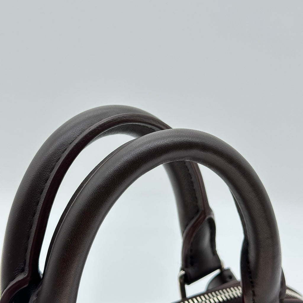 ルイ・ヴィトン アルマ 25 Henry Taylor Limited Edition レザー ハンドバッグ ショルダーバッグ クロスボディ RFID