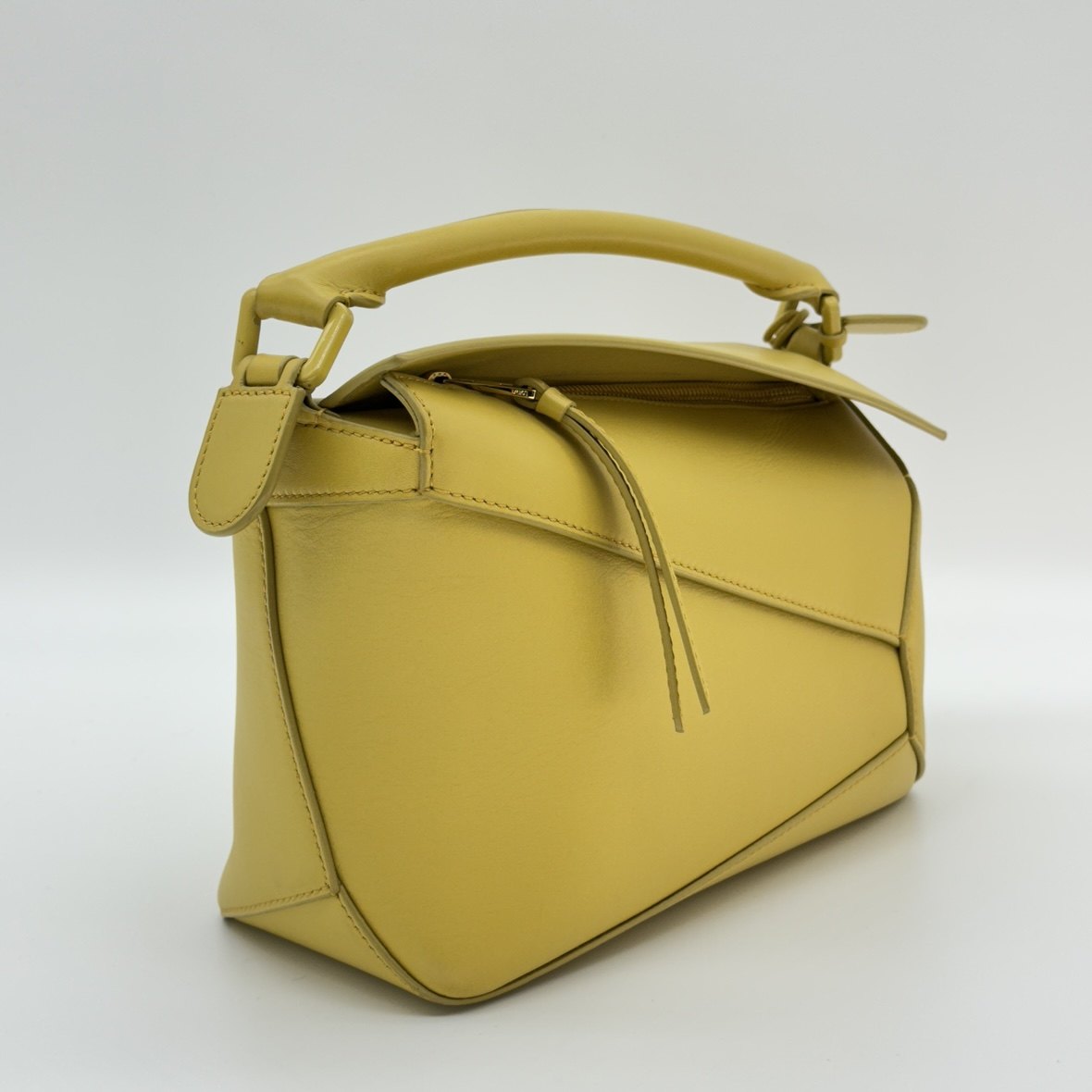 Loewe Puzzle Edge Bag Monochrome Calfskin Small Yellow