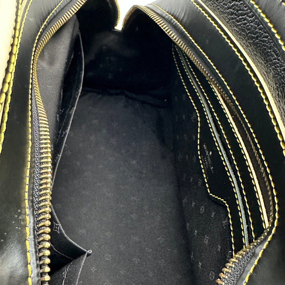 Louis Vuitton Suhali Leather Le Radieux M95623 Noir Handbag