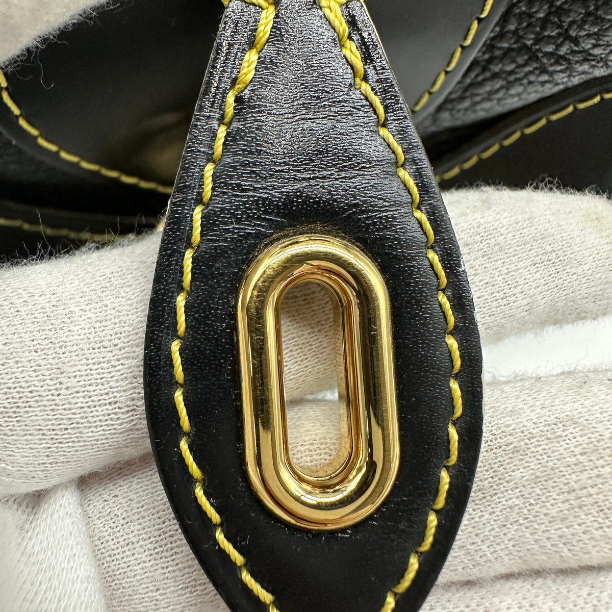 Louis Vuitton Suhali Leather Le Radieux M95623 Noir Handbag
