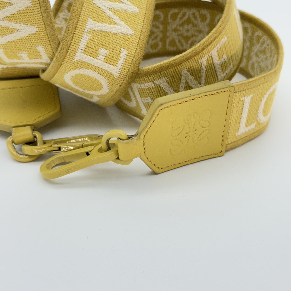 Loewe Puzzle Edge Bag Monochrome Calfskin Small Yellow